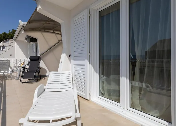 By The Sea Duce, Omis - 2992 * دوغي رات