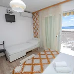 By The Sea Duce, Omis - 2992 アパート