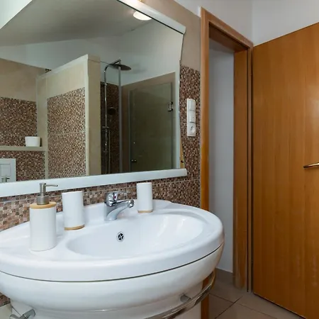 By The Sea Duce, Omis - 2992 Apartment Dugi Rat
